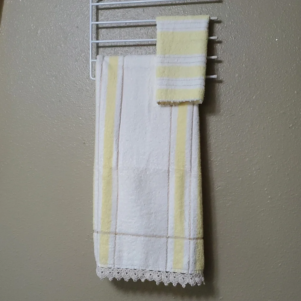 Vintage Cannon Towel Set Yellow White Gold Stripe Crochet Edge USA Made